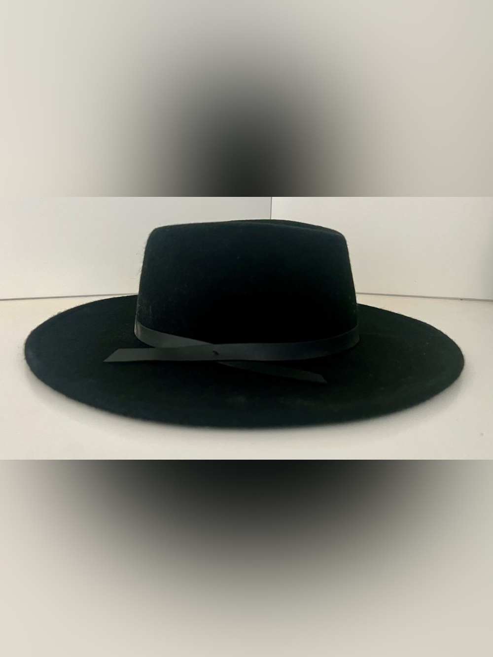 Women’s Classic Black Wool Felt Wide Brim Rancher/Fedora Hat